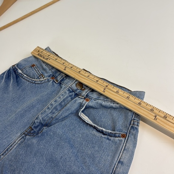 TopShop High Waist Mom Jean Shorts Size 26 - Picture 4 of 7